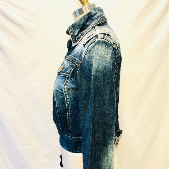 Fitted denim jacket. - Picture 1 of 7